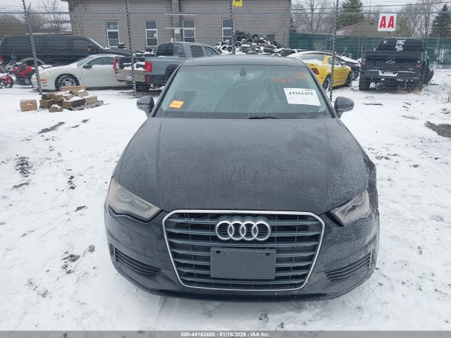 44162455 :رقم المزاد ، WAUACGFF4F1001815 vin ، 2015 Audi A3 1.8t Premium مزاد بيع