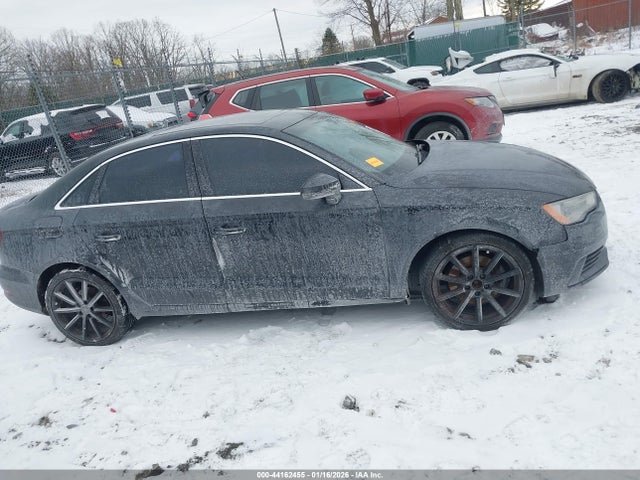44162455 :رقم المزاد ، WAUACGFF4F1001815 vin ، 2015 Audi A3 1.8t Premium مزاد بيع