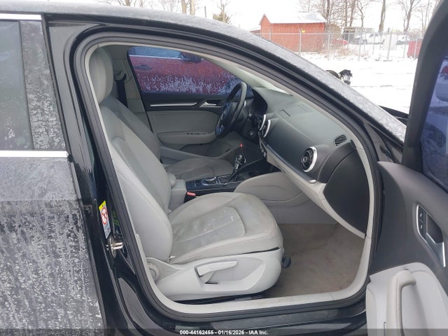 44162455 :رقم المزاد ، WAUACGFF4F1001815 vin ، 2015 Audi A3 1.8t Premium مزاد بيع