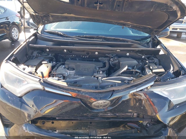 2T3ZFREV6JW515631 Toyota RAV4 LE