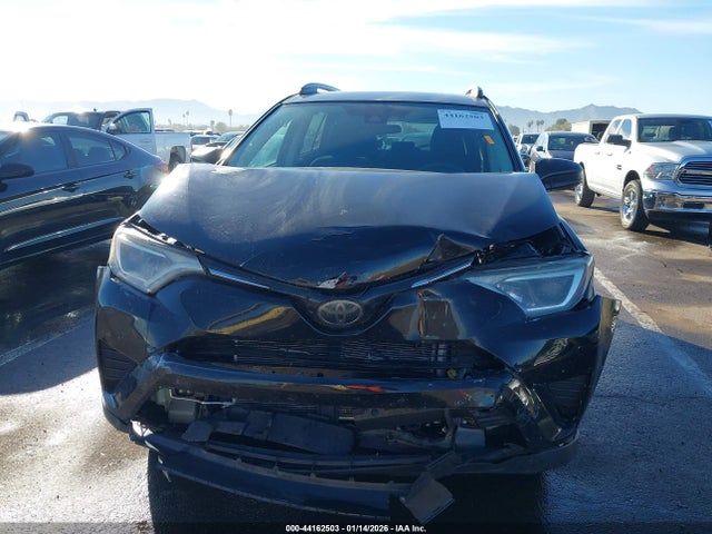 2T3ZFREV6JW515631 Toyota RAV4 LE