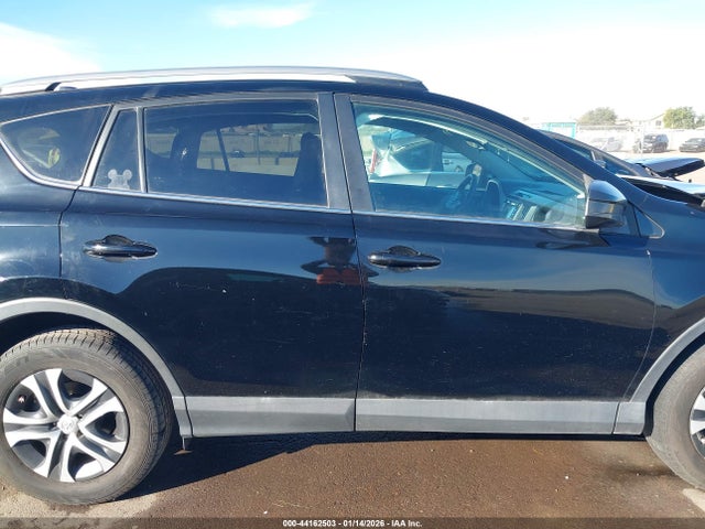 2T3ZFREV6JW515631 Toyota RAV4 LE