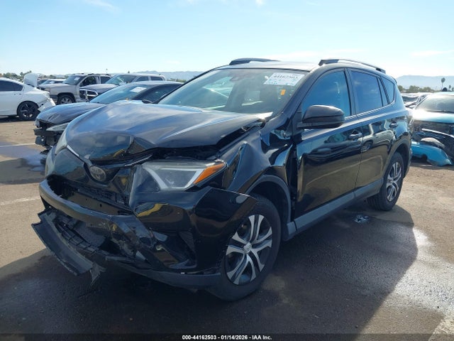 2T3ZFREV6JW515631 Toyota RAV4 LE