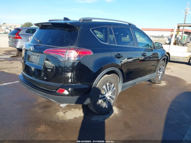 2T3ZFREV6JW515631 Toyota RAV4 LE