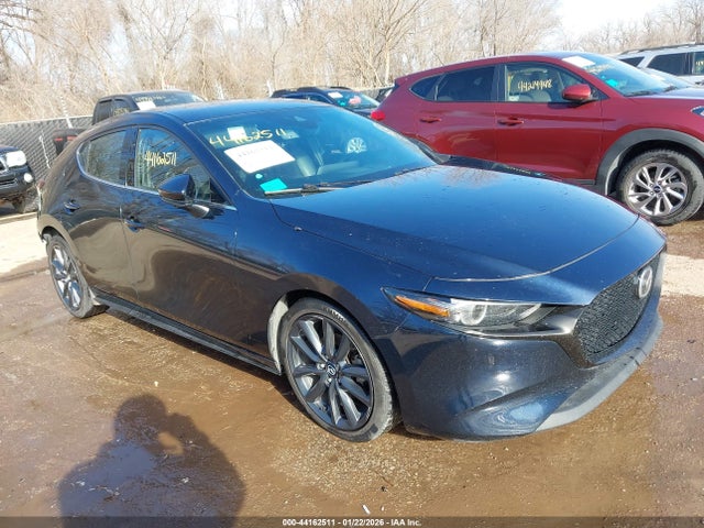 Продажа на аукционе авто 2019 Mazda 3 Preferred, vin: JM1BPAMM8K1111223, номер лота: 44162511