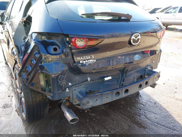 Продажа на аукционе авто 2019 Mazda 3 Preferred, vin: JM1BPAMM8K1111223, номер лота: 44162511