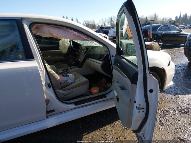 4S3BMBC60E3037788 Subaru Legacy 2.5i Premium