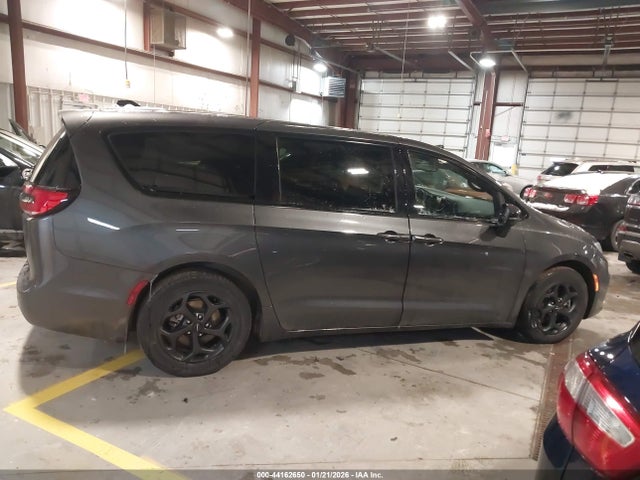 Продажа на аукционе авто 2023 Chrysler Pacifica Hybrid Limited, vin: 2C4RC1S7XPR501542, номер лота: 44162650