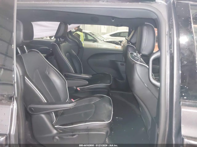 Продажа на аукционе авто 2023 Chrysler Pacifica Hybrid Limited, vin: 2C4RC1S7XPR501542, номер лота: 44162650