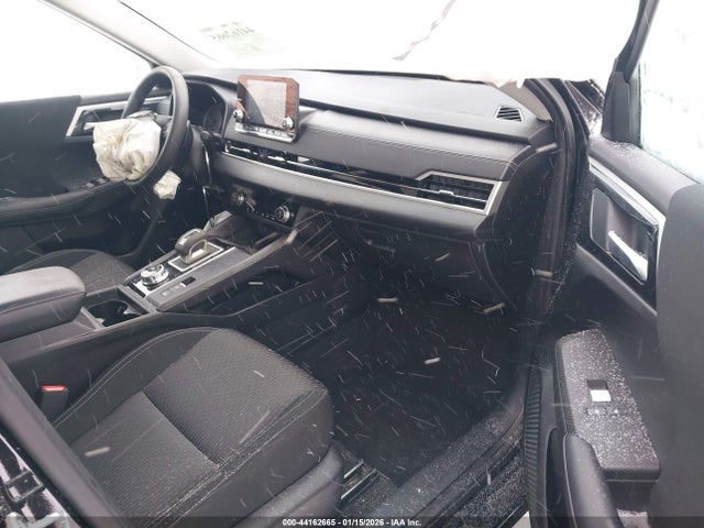 2024 MITSUBISHI OUTLANDER JA4J3UA82RZ062476 Photo 4