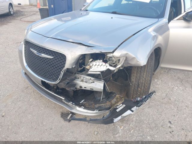 2017 CHRYSLER 300 2C3CCAAGXHH588099 Photo 5