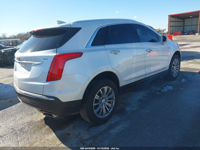 2017 CADILLAC XT5 1GYKNBRS7HZ139974 Photo 3