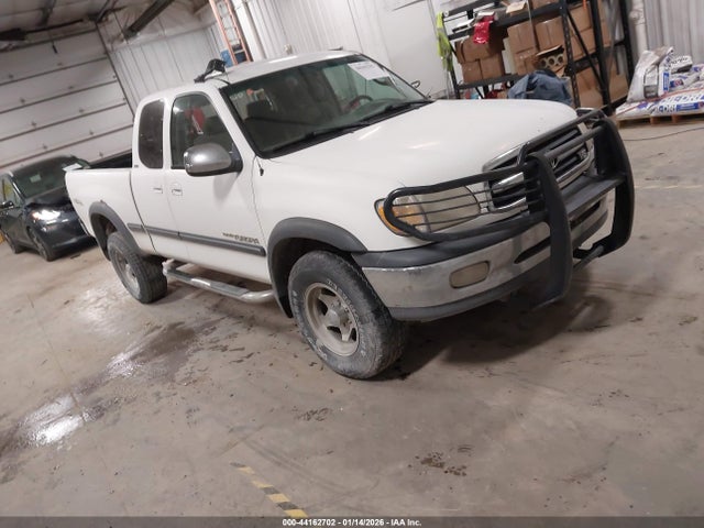 2000 TOYOTA TUNDRA 5TBBT4418YS016572