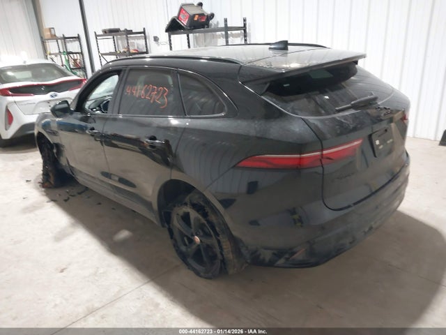 2023 JAGUAR F-PACE SADCJ2EX4PA708210 Photo 2