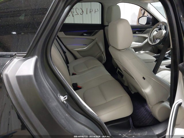 2023 JAGUAR F-PACE SADCJ2EX4PA708210 Photo 7