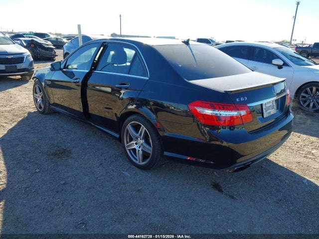 2010 MERCEDES-BENZ E 63 AMG WDDHF7HB0AA151258 Photo 2