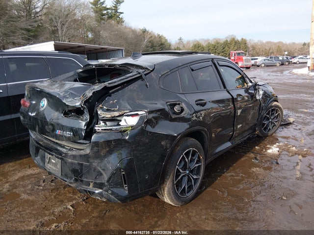 2022 BMW X4 5UX43DT08N9J95469 Photo 3