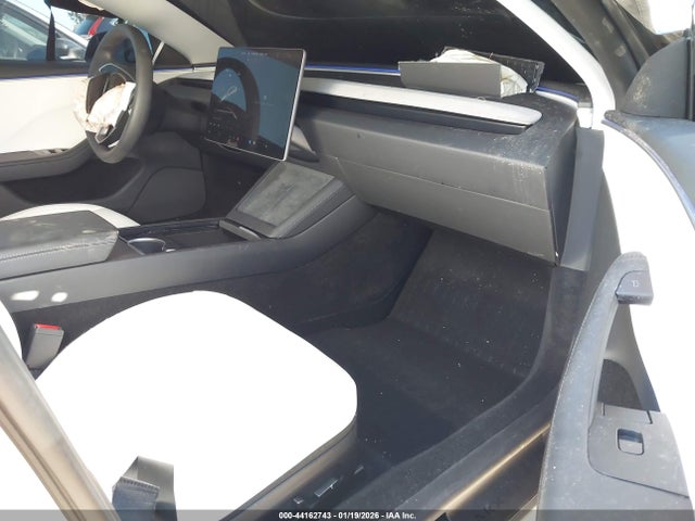 2025 TESLA MODEL 3 5YJ3E1EA4SF937976 Photo 4