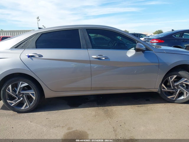 KMHLS4DG4SU911820 Hyundai Elantra Sel Convenience