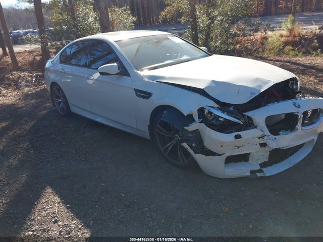 2016 BMW M5 WBSFV9C52GD595775