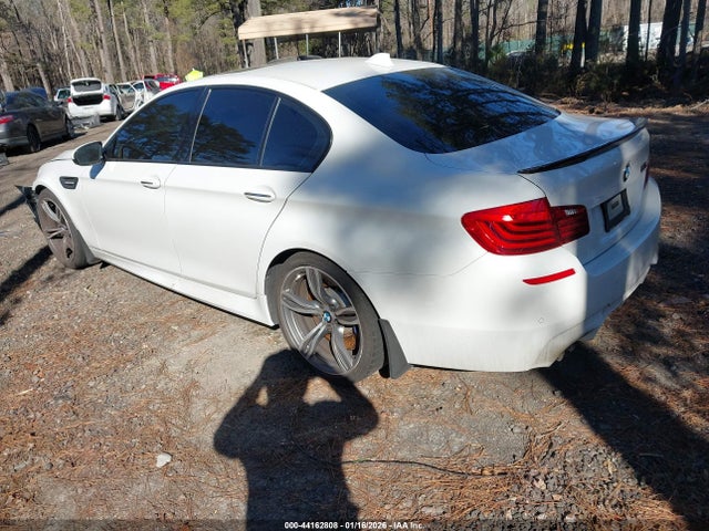 2016 BMW M5 WBSFV9C52GD595775 Photo 2