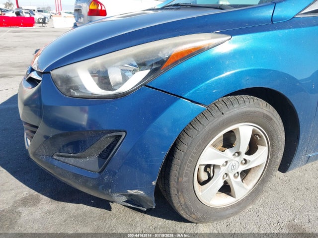 KMHDH4AEXFU223865 Hyundai ELANTRA SE
