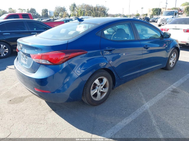 KMHDH4AEXFU223865 Hyundai ELANTRA SE