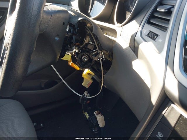 KMHDH4AEXFU223865 Hyundai ELANTRA SE
