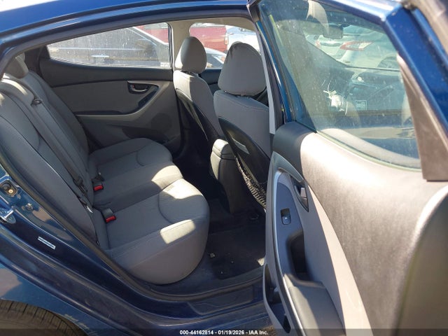 KMHDH4AEXFU223865 Hyundai ELANTRA SE