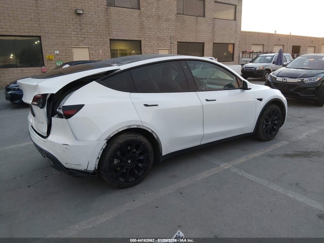 2023 TESLA MODEL Y 7SAYGDEE6PF628976 Photo 3