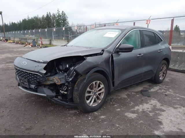 1FMCU9G6XNUB53920 Ford ESCAPE SE