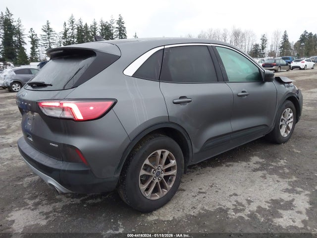 1FMCU9G6XNUB53920 Ford ESCAPE SE