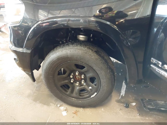 44163028 :رقم المزاد ، 1C6SRFHM0MN803609 vin ، 2021 Ram 1500 Limited  4x4 5'7 Box مزاد بيع
