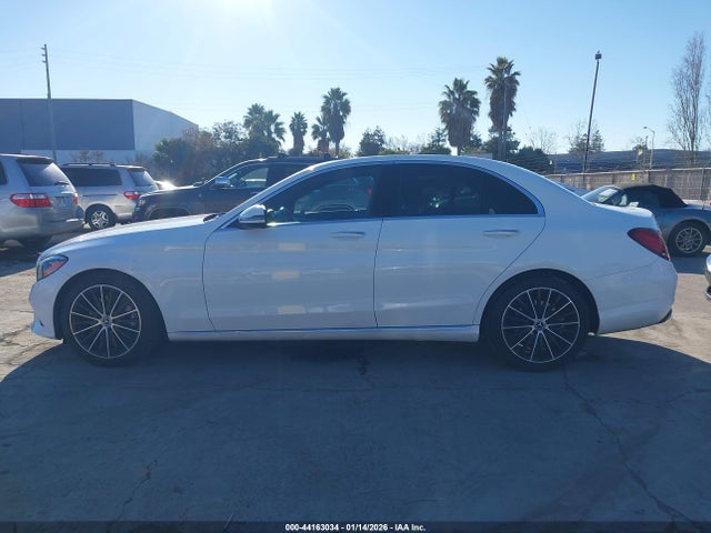 W1KWF8DB1MR639594 Mercedes-Benz C 300 Sedan