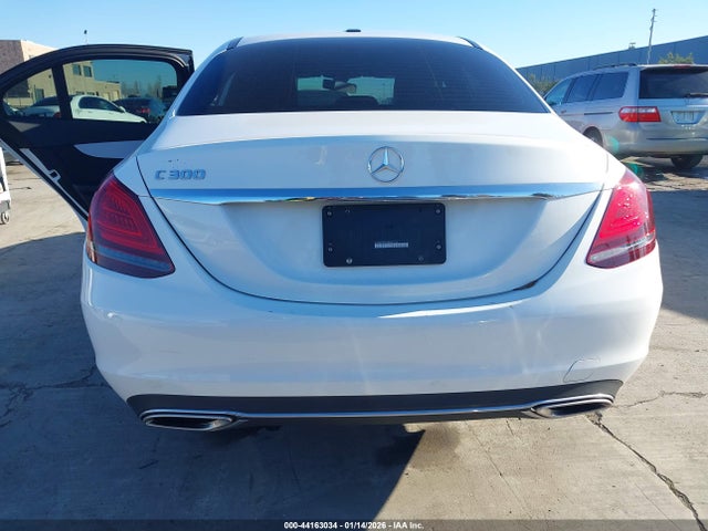 W1KWF8DB1MR639594 Mercedes-Benz C 300 Sedan