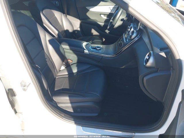 W1KWF8DB1MR639594 Mercedes-Benz C 300 Sedan