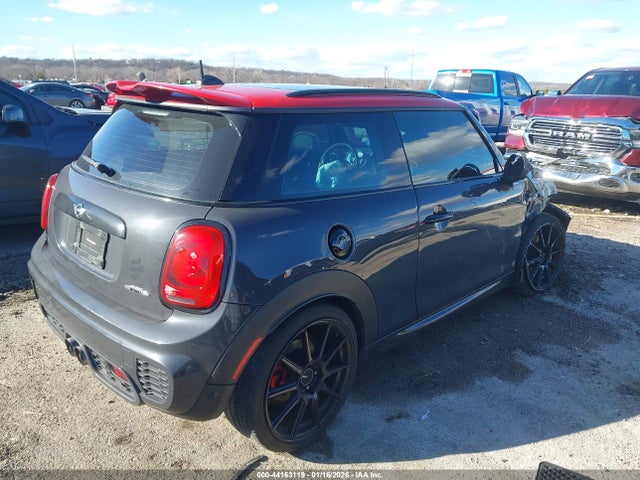 2018 MINI HARDTOP WMWXM9C50J2F66258 Photo 3