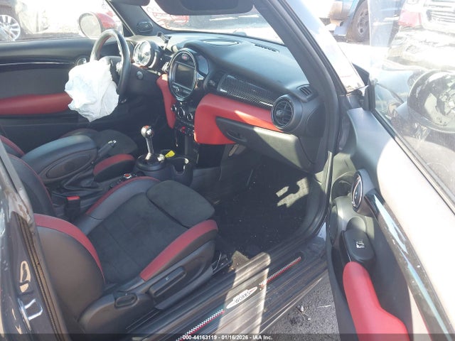 2018 MINI HARDTOP WMWXM9C50J2F66258 Photo 4