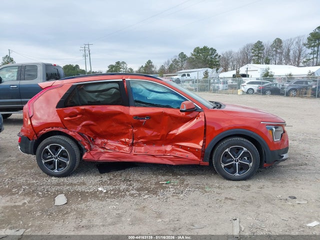 KNDCR3LE4P5105603 KIA NIRO EX
