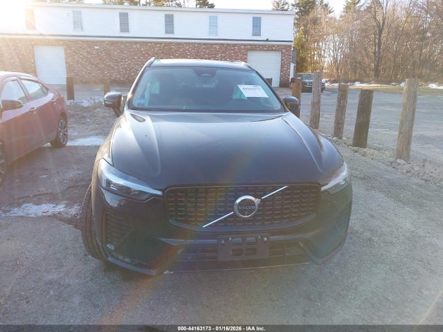 YV4M12RC2S1132405 Volvo Xc60 B5 Plus