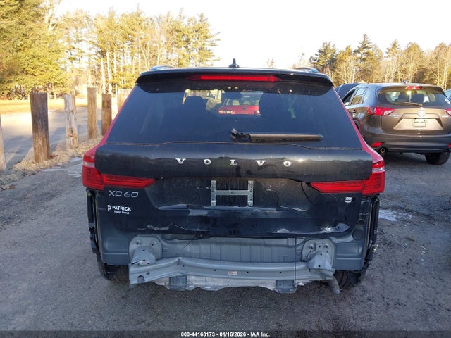 YV4M12RC2S1132405 Volvo Xc60 B5 Plus