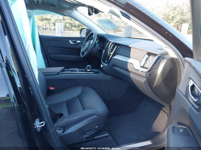 YV4M12RC2S1132405 Volvo Xc60 B5 Plus