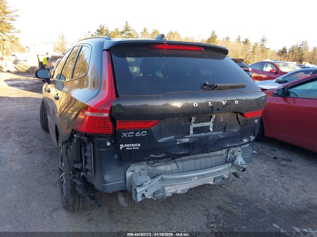 YV4M12RC2S1132405 Volvo Xc60 B5 Plus