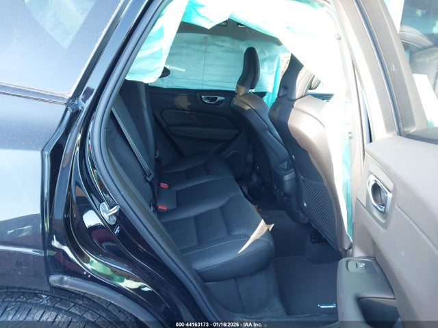 YV4M12RC2S1132405 Volvo Xc60 B5 Plus