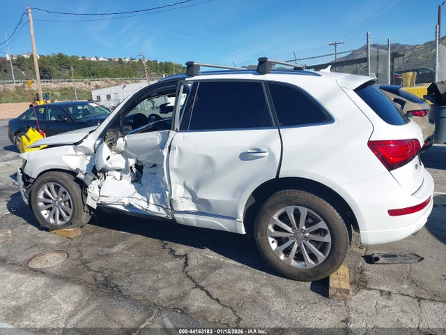 WA1LFAFP6FA076535 Audi Q5 2.0t Premium