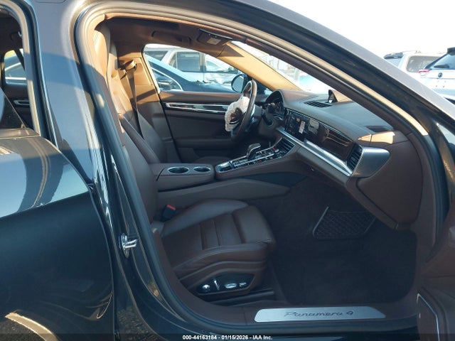 2019 PORSCHE PANAMERA E-HYBRID WP0AE2A76KL123591 Photo 4