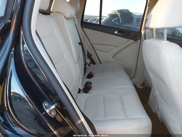 44163188 :رقم المزاد ، WVGBV7AXXHW511945 vin ، 2017 Volkswagen Tiguan 2.0t S مزاد بيع