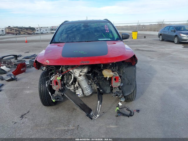3C4NJDDB5JT440743 Jeep Compass Trailhawk
