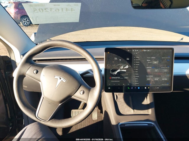 Продаж на аукціоні авто 2024 Tesla Model Y Long Range Dual Motor All-wheel Drive, vin: 7SAYGDEEXRA333993, номер лоту: 44163205
