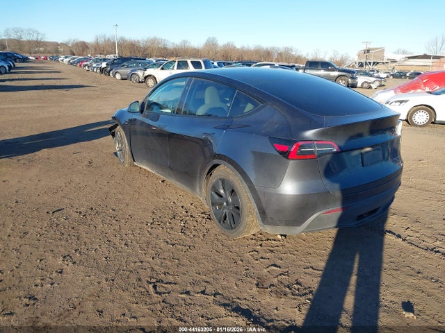 Продаж на аукціоні авто 2024 Tesla Model Y Long Range Dual Motor All-wheel Drive, vin: 7SAYGDEEXRA333993, номер лоту: 44163205